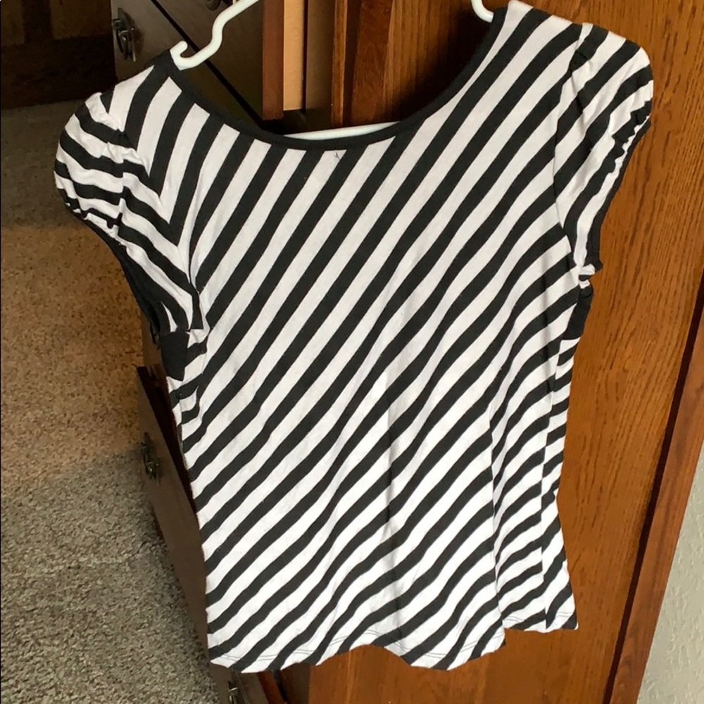 T-shirt - Picture 2 of 2